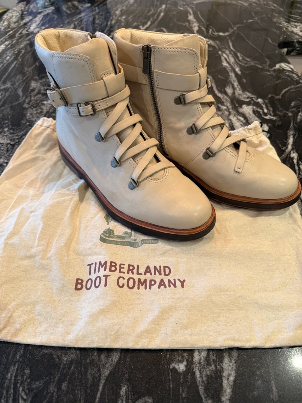 Timberland Women's Cream Leather Lace-Up Ankle Boots